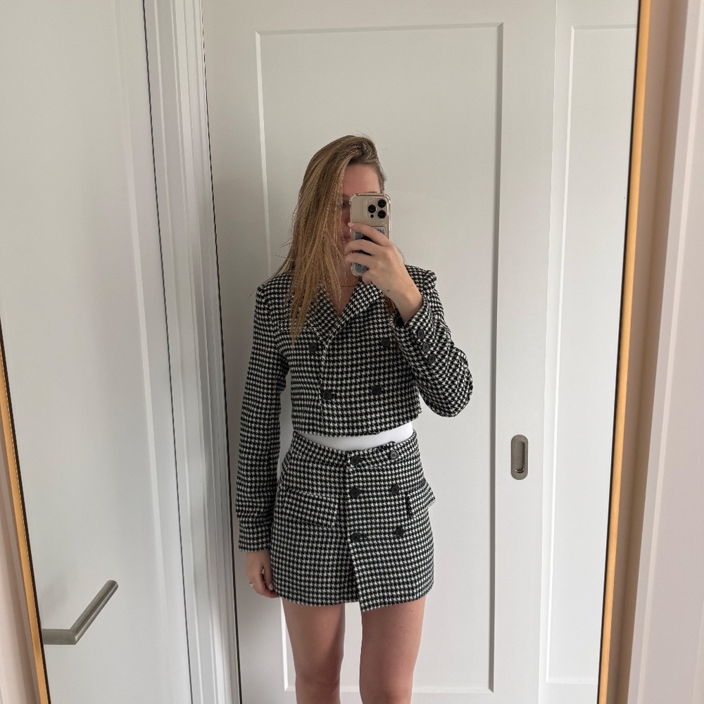 Black White Houndstooth Cropped Blazer & Skirt Set Size S Thick Material - Picture 2 of 16